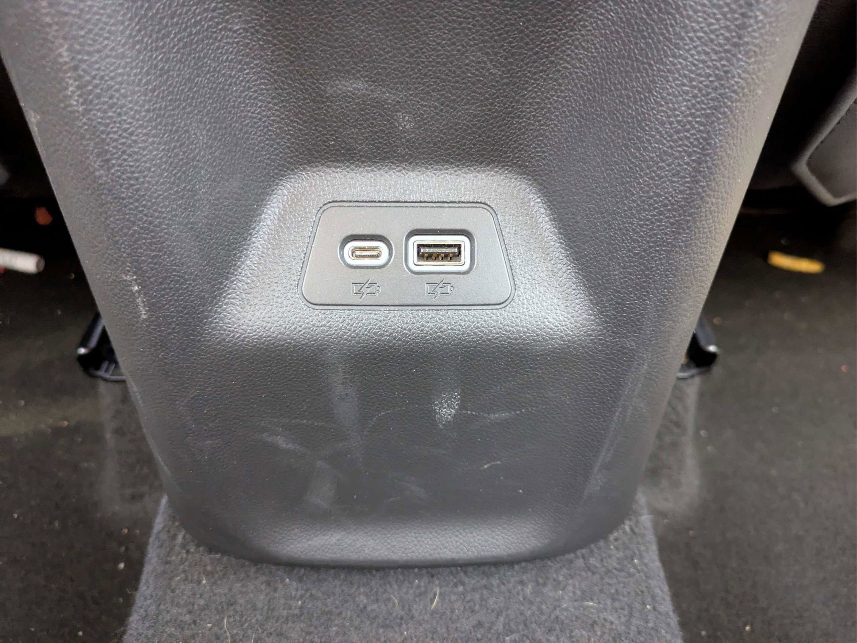Used 2021 Buick Envision Essence w/ Technology Package I FWD image 15