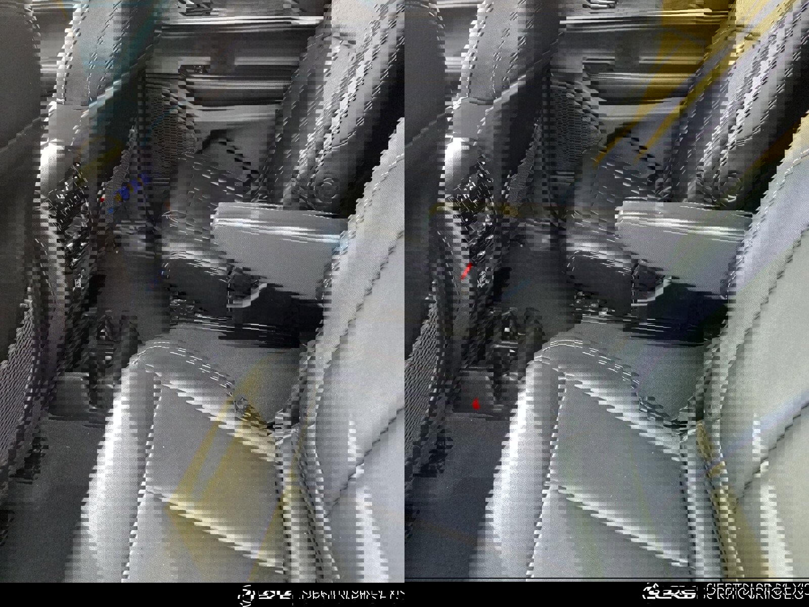 Used 2023 Jeep Grand Cherokee L Limited w/ Black Appearance Package image 25