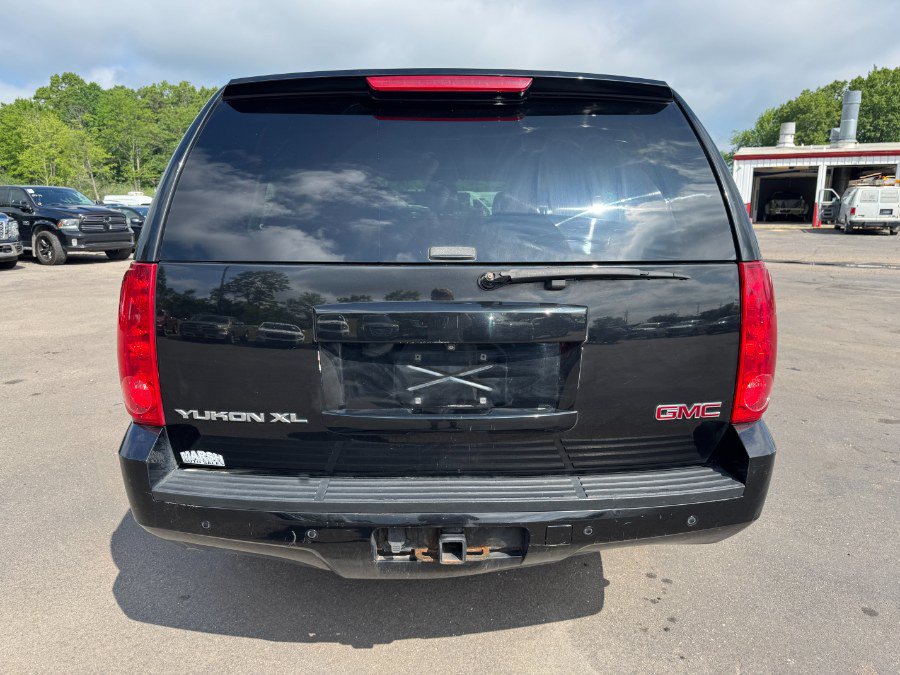 Used 2013 GMC Yukon XL SLT w/ SLT-2 Equipment Package AWD/4WD image 4
