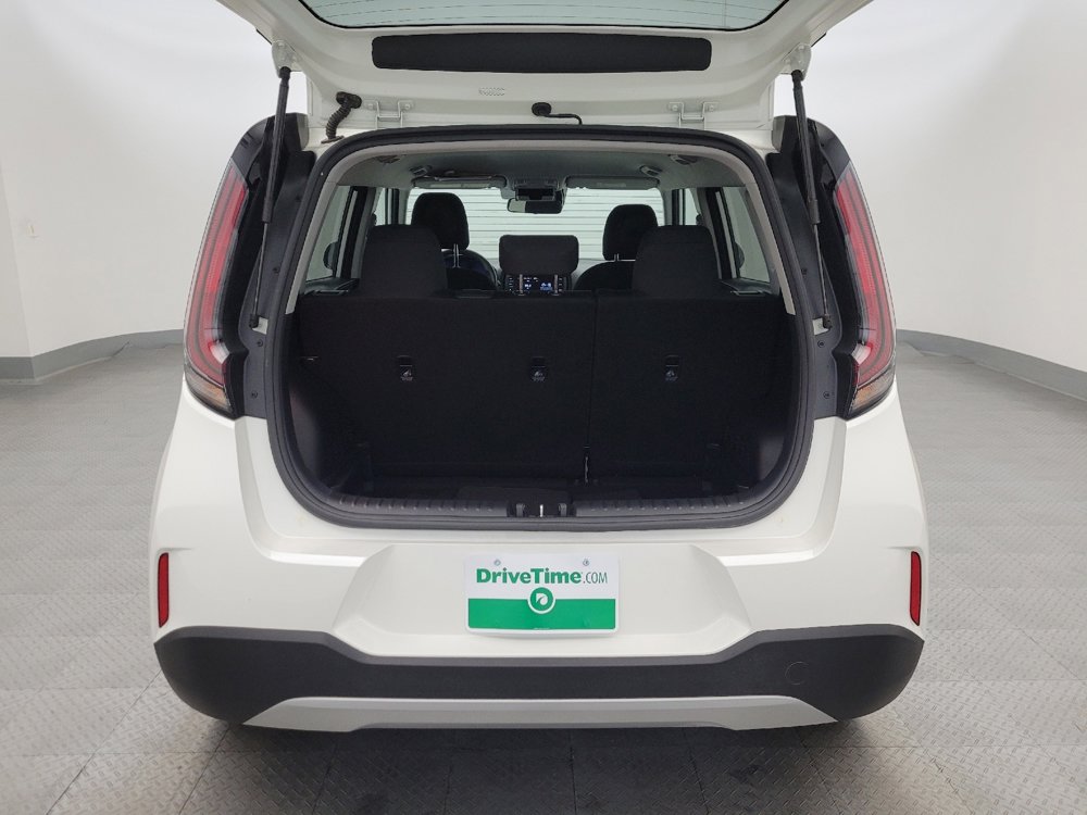Used 2025 Kia Soul LX image 29
