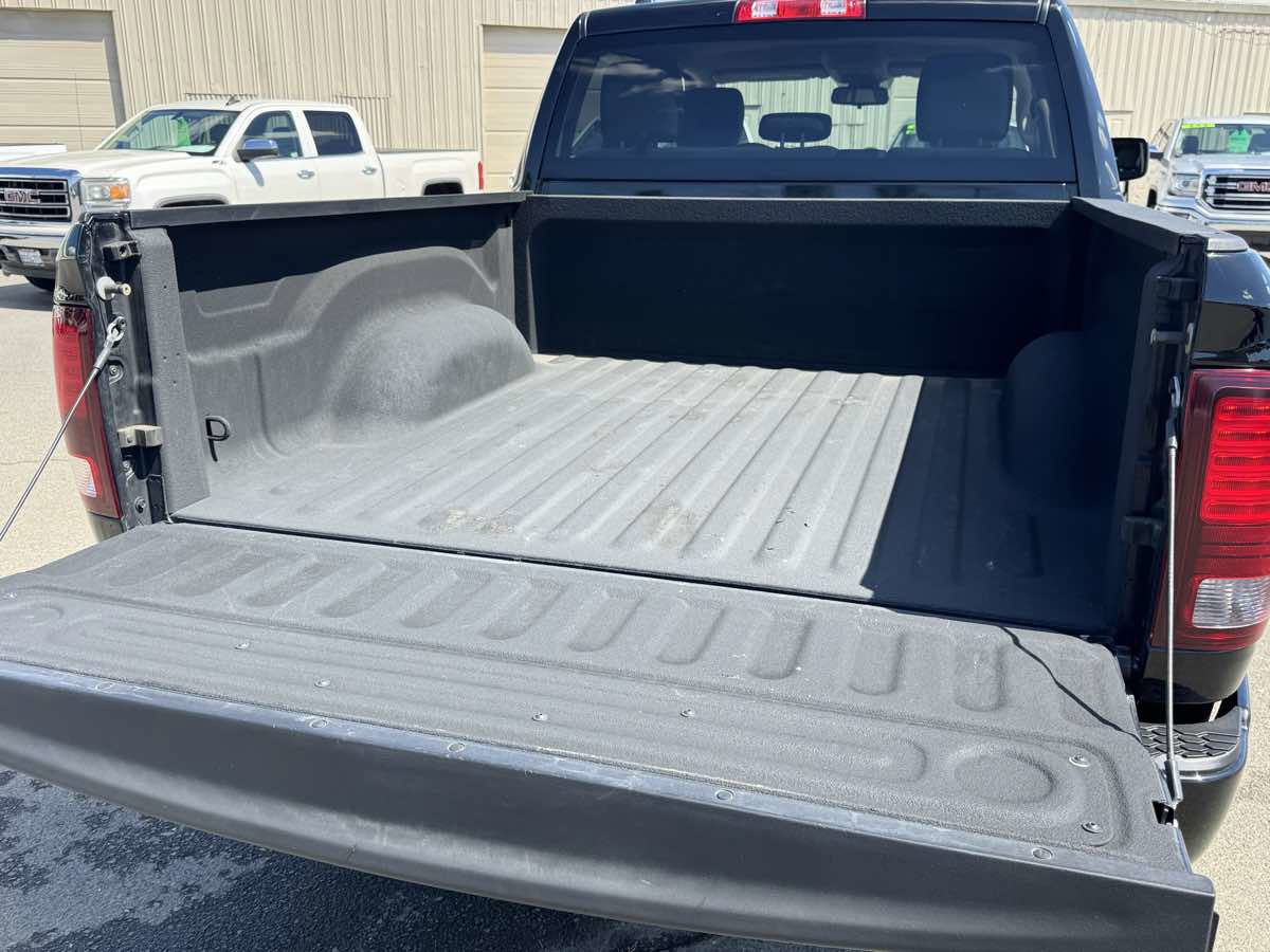 Used 2014 RAM 1500 Express w/ Black Ram 1500 Express Group AWD/4WD image 31