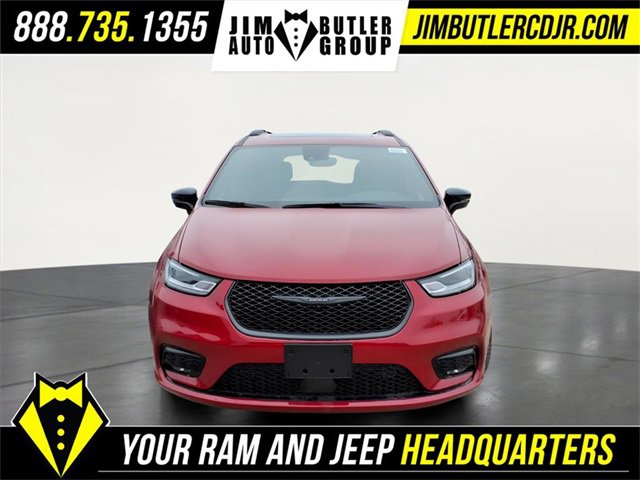 New 2026 Chrysler Pacifica Limited image 9