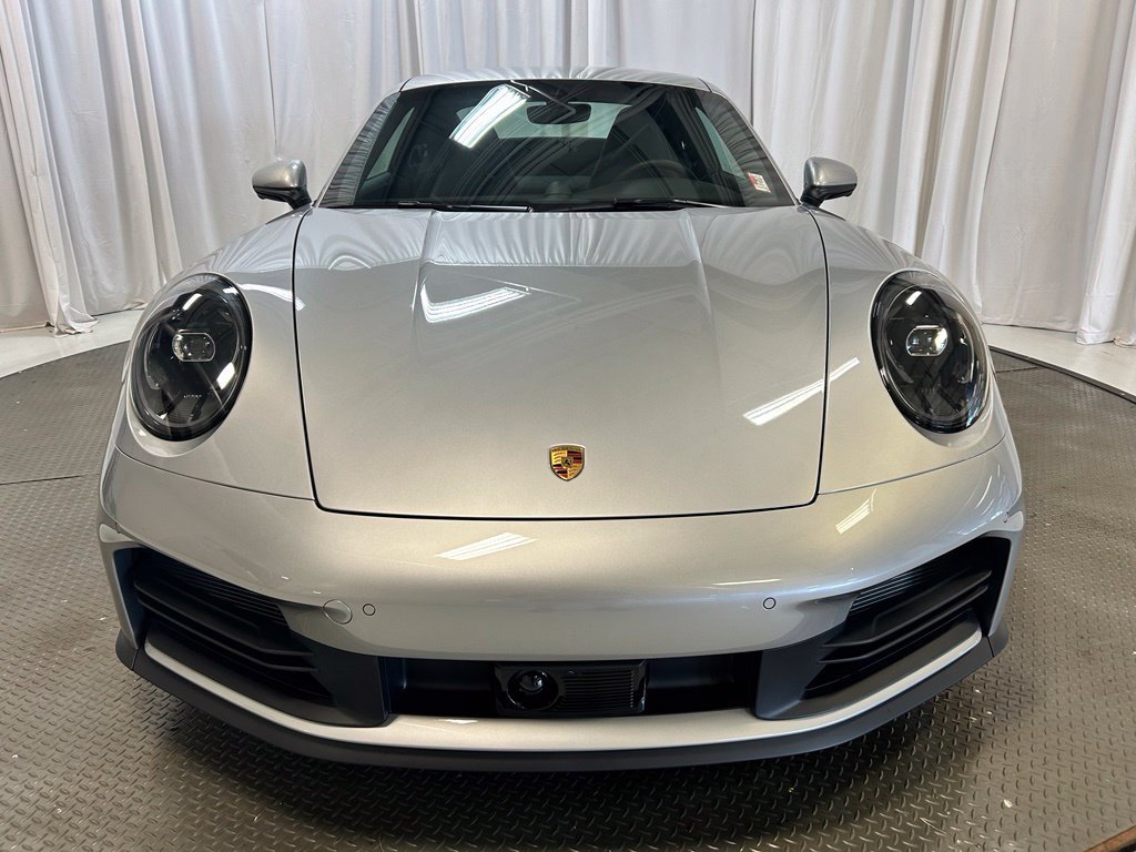 Certified 2025 Porsche 911 Carrera RWD image 31