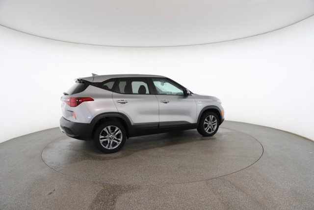 Used 2021 Kia Seltos LX image 20