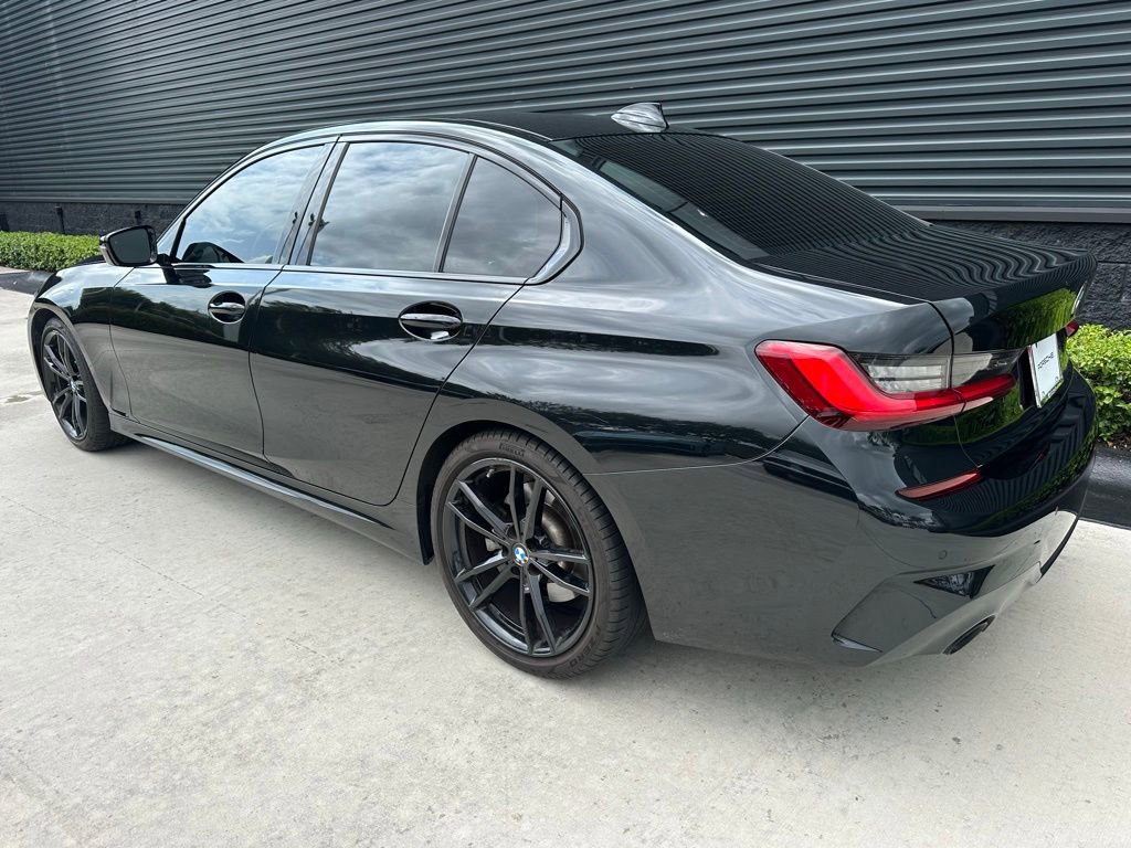 Used 2021 BMW 330i Sedan w/ M Sport Package RWD image 3