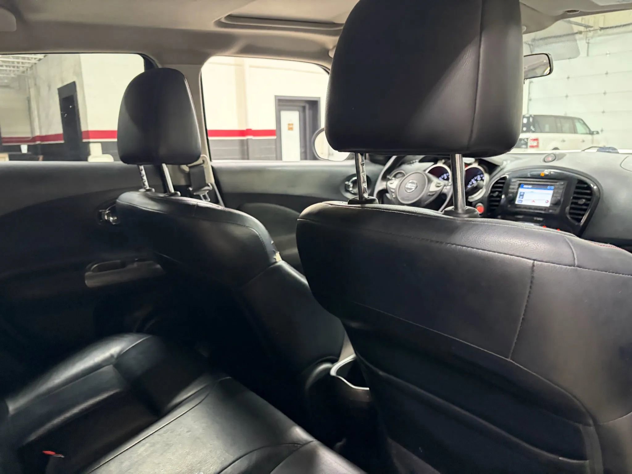 Used 2011 Nissan Juke SL AWD/4WD image 27