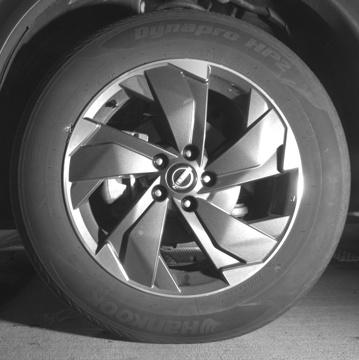 Used 2024 Nissan Rogue SV AWD/4WD image 12