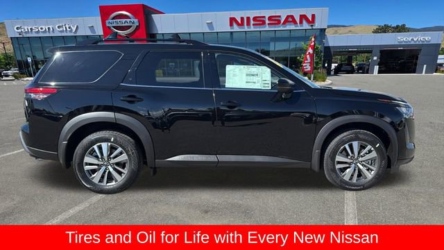 New 2026 Nissan Pathfinder SL image 2