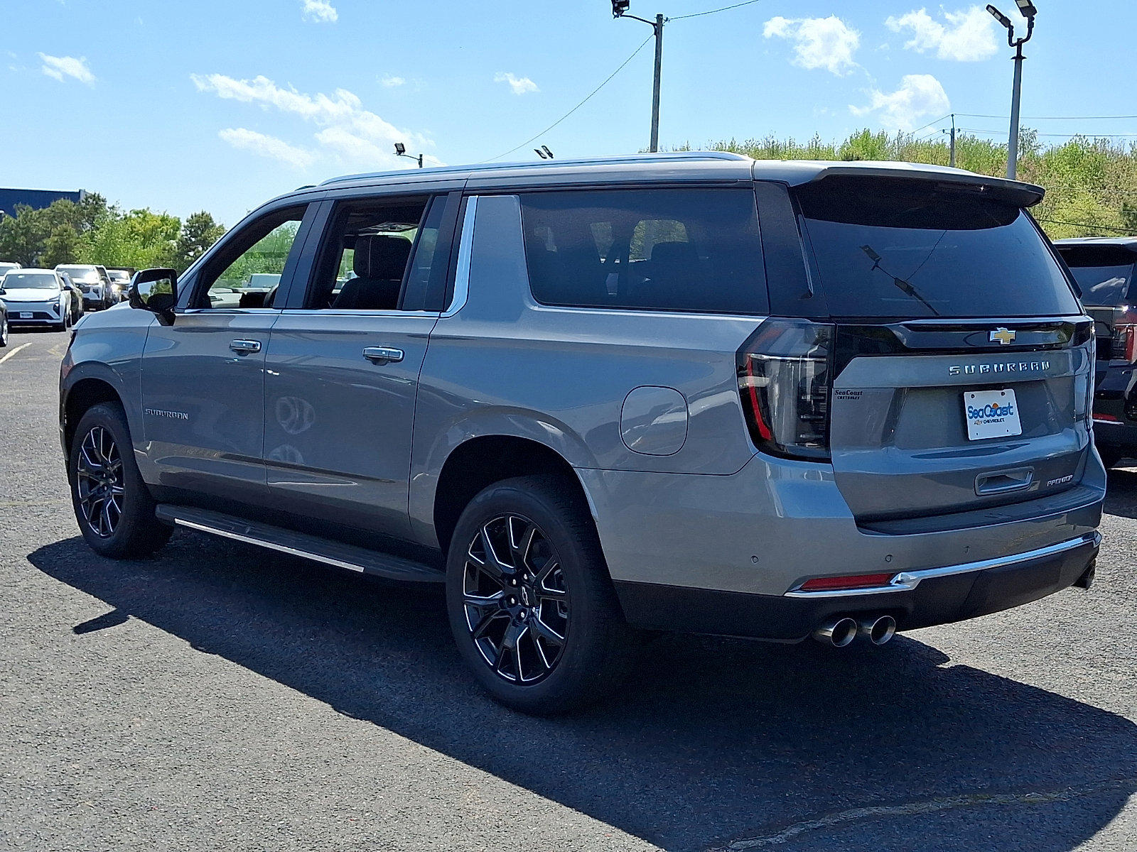 New 2026 Chevrolet Suburban Premier w/ Sun And Tow Package AWD/4WD image 4