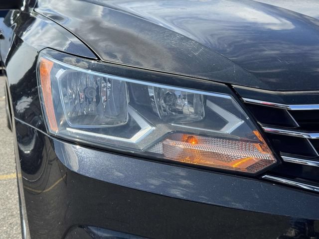 Used 2017 Volkswagen Passat 1.8T SE FWD image 15
