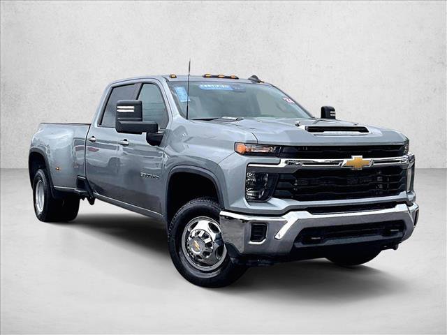 Used 2024 Chevrolet Silverado 3500 LT AWD/4WD image 11