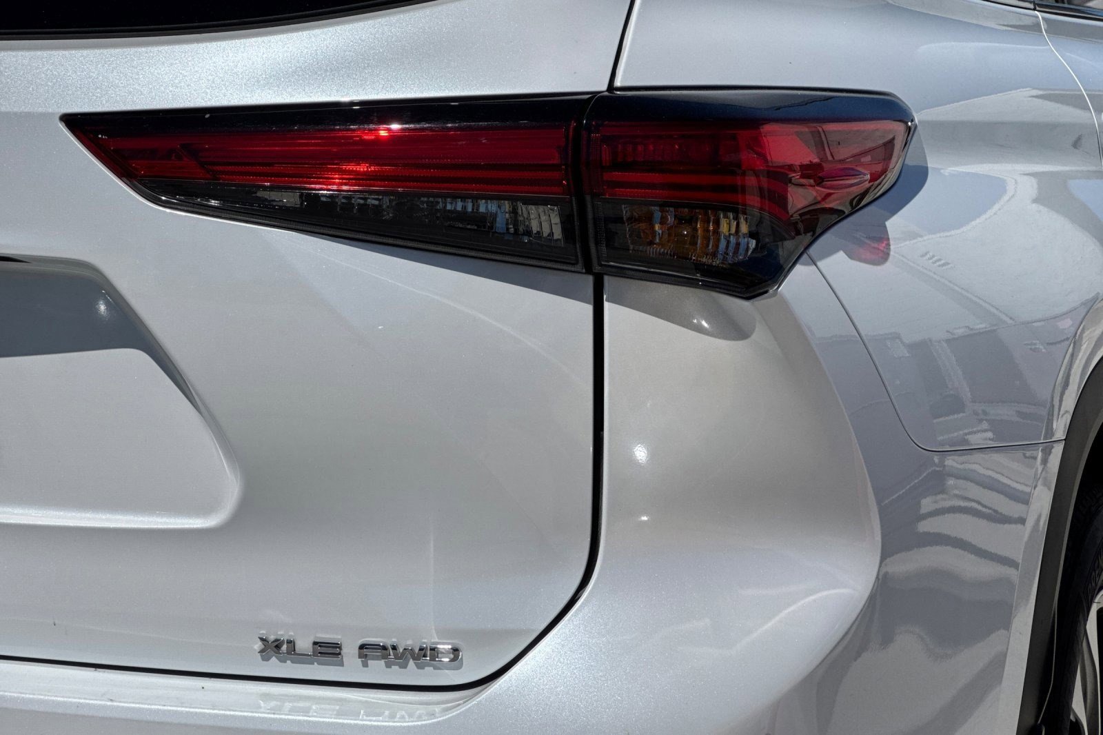 Used 2022 Toyota Highlander XLE image 11