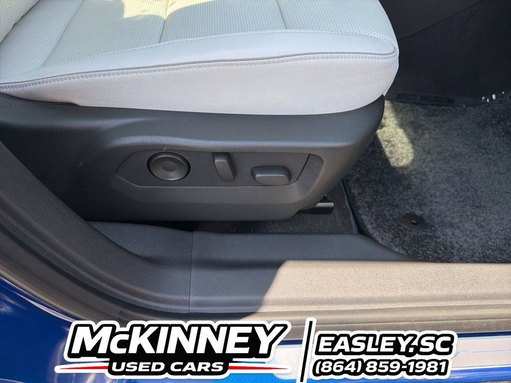 Used 2024 Buick Envision Avenir AWD/4WD image 30