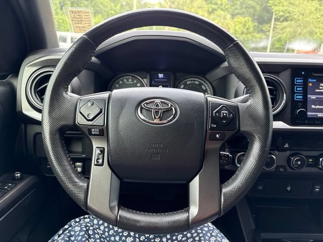 Used 2017 Toyota Tacoma TRD Sport w/ Tow Package (A/T) AWD/4WD image 13