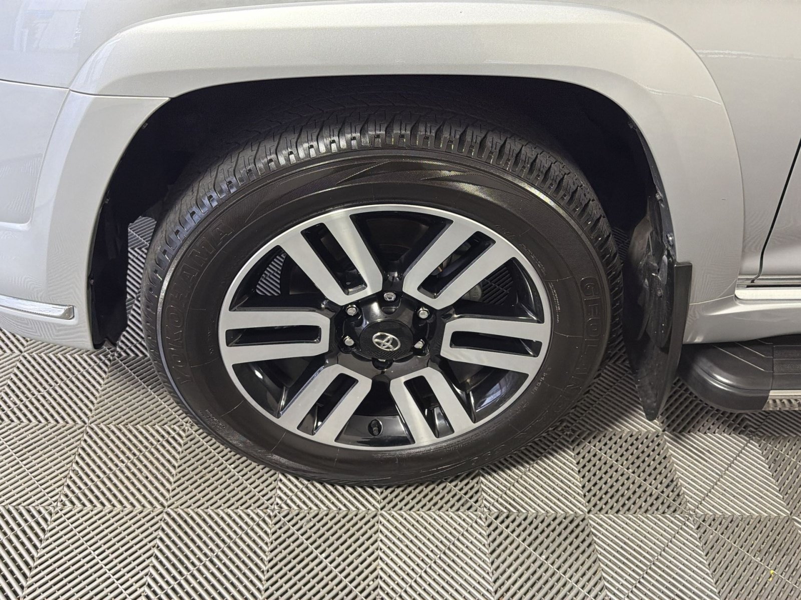 Used 2023 Toyota 4Runner Limited AWD/4WD image 12