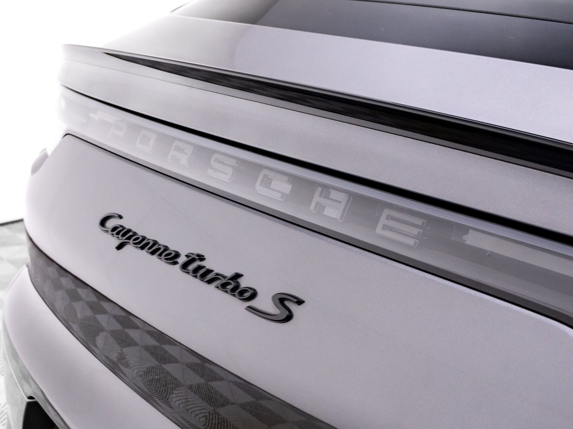 Certified 2023 Porsche Cayenne Turbo S image 37