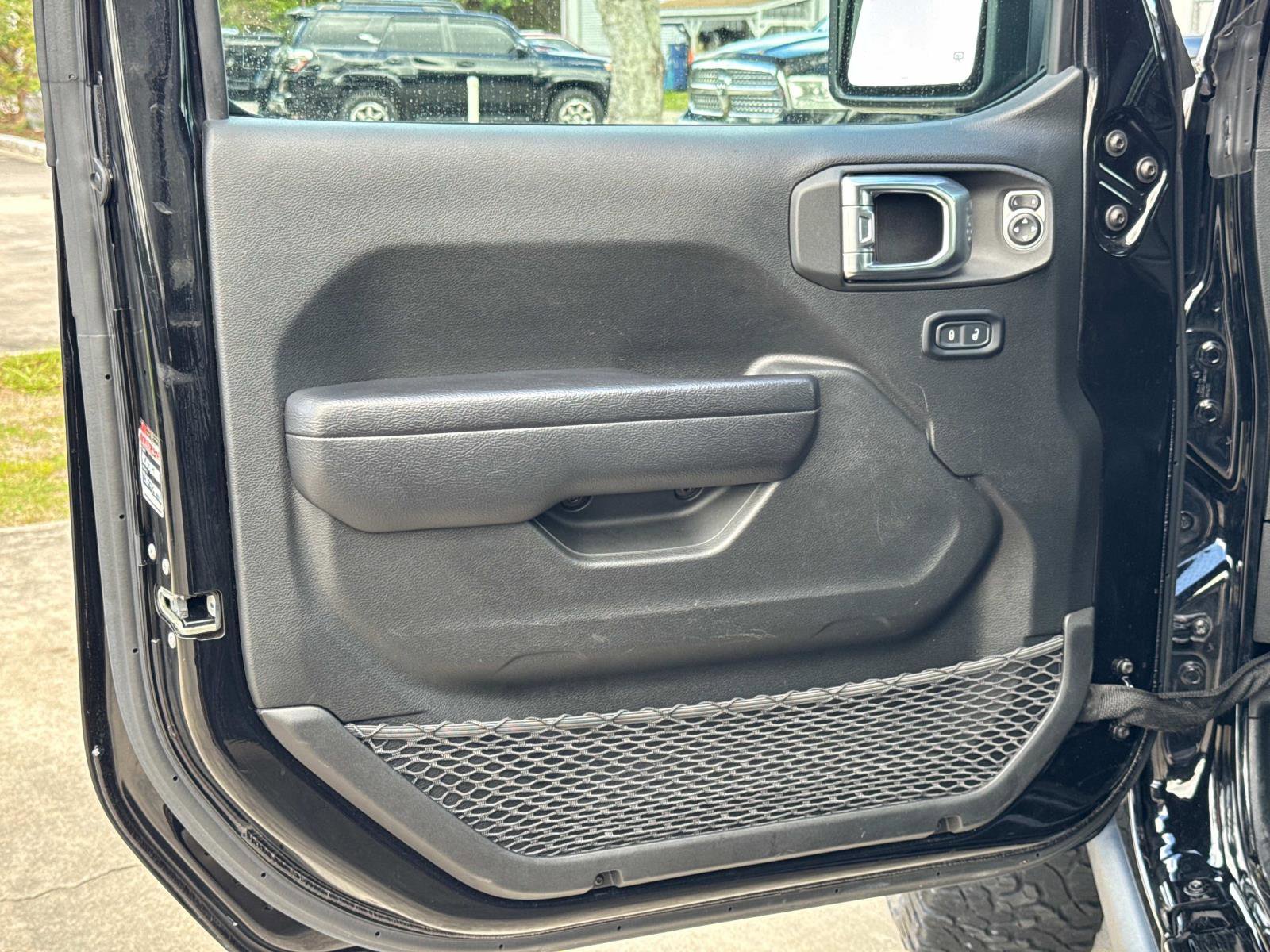 Certified 2024 Jeep Wrangler Unlimited Rubicon image 16