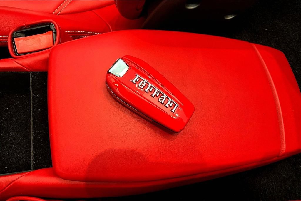 Used 2017 Ferrari 488 Spider RWD image 28