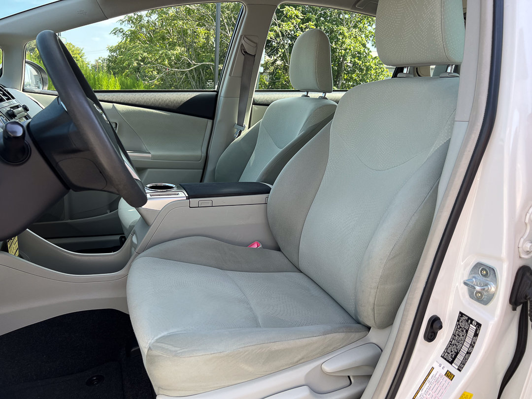 Used 2013 Toyota Prius V Three FWD image 15