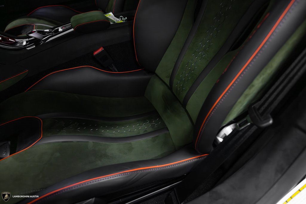 Used 2024 Lamborghini Huracan Sterrato image 35