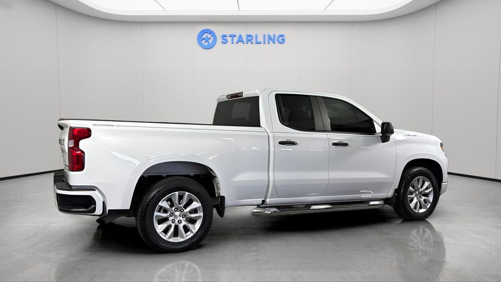 Used 2024 Chevrolet Silverado 1500 Custom image 10