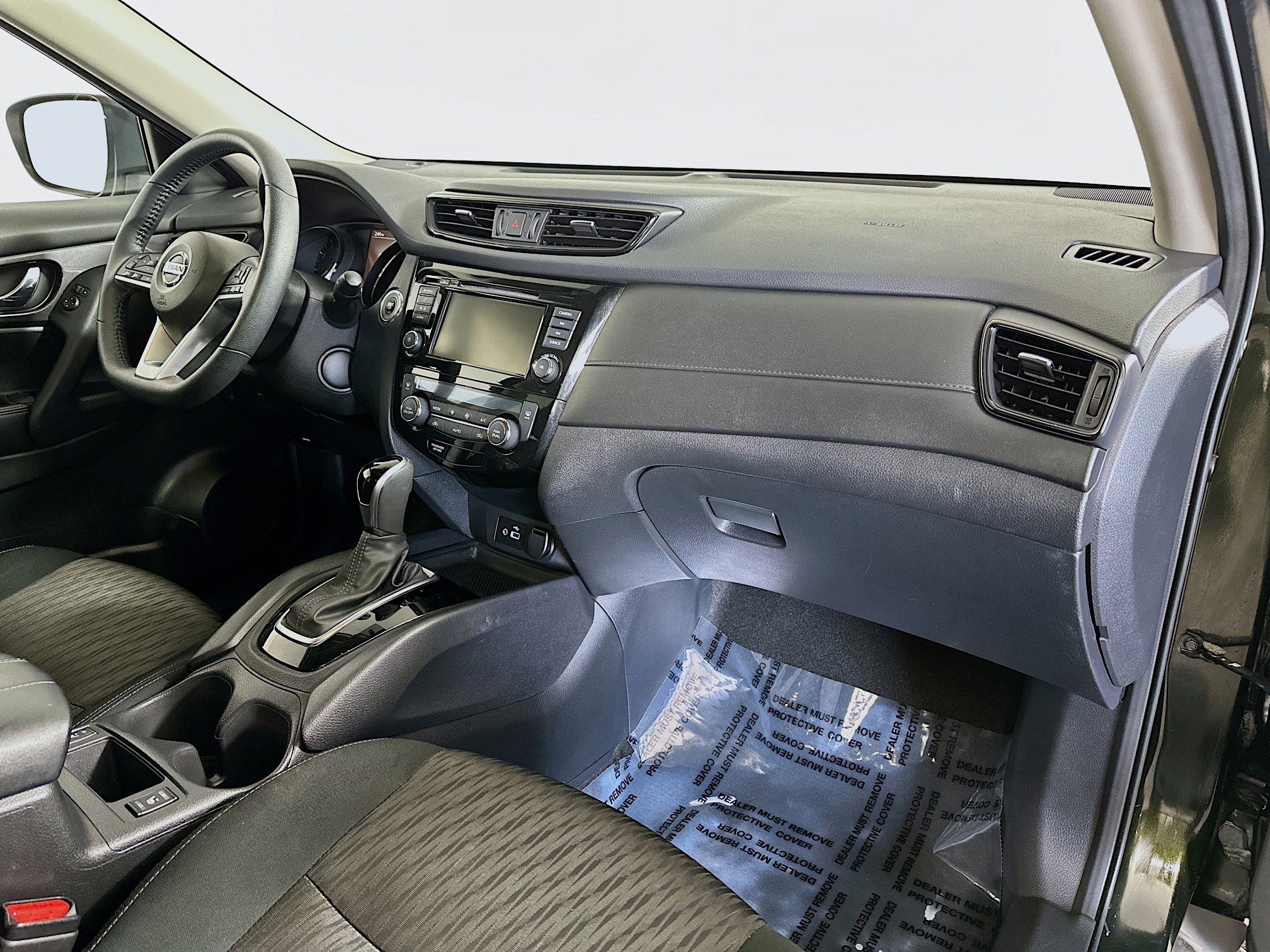 Used 2020 Nissan Rogue SV image 26