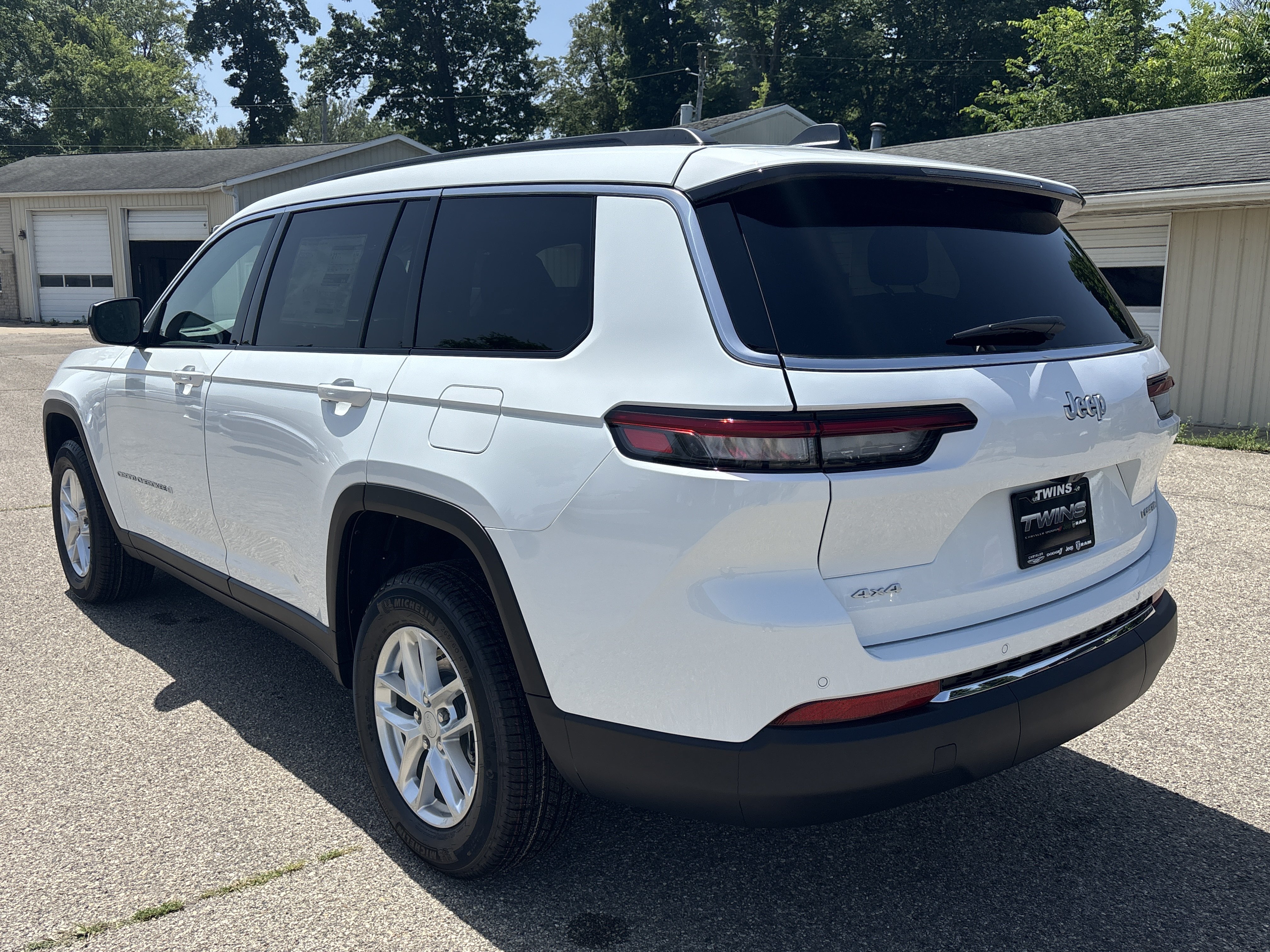 New 2026 Jeep Grand Cherokee L 4WD image 8