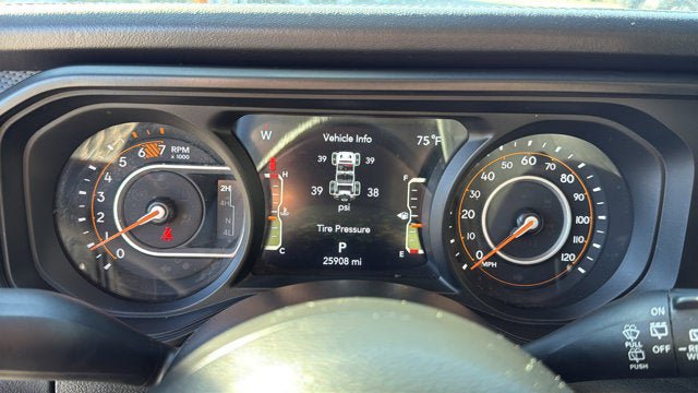 Certified 2025 Jeep Wrangler Unlimited Rubicon AWD/4WD image 15
