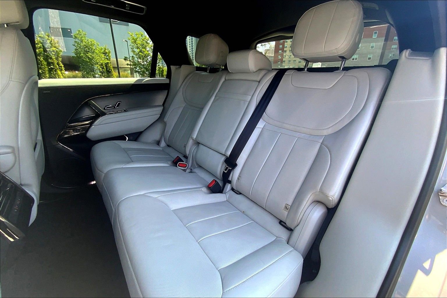 Used 2024 Land Rover Range Rover Sport SE AWD/4WD image 20