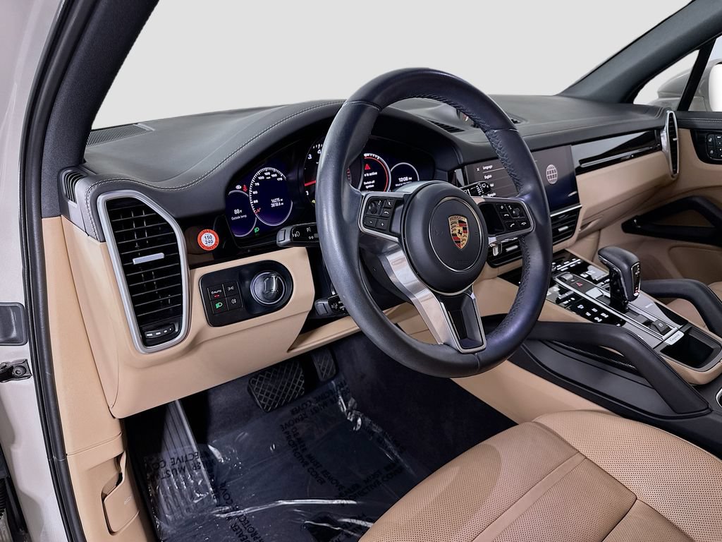 Certified 2023 Porsche Cayenne AWD/4WD image 4
