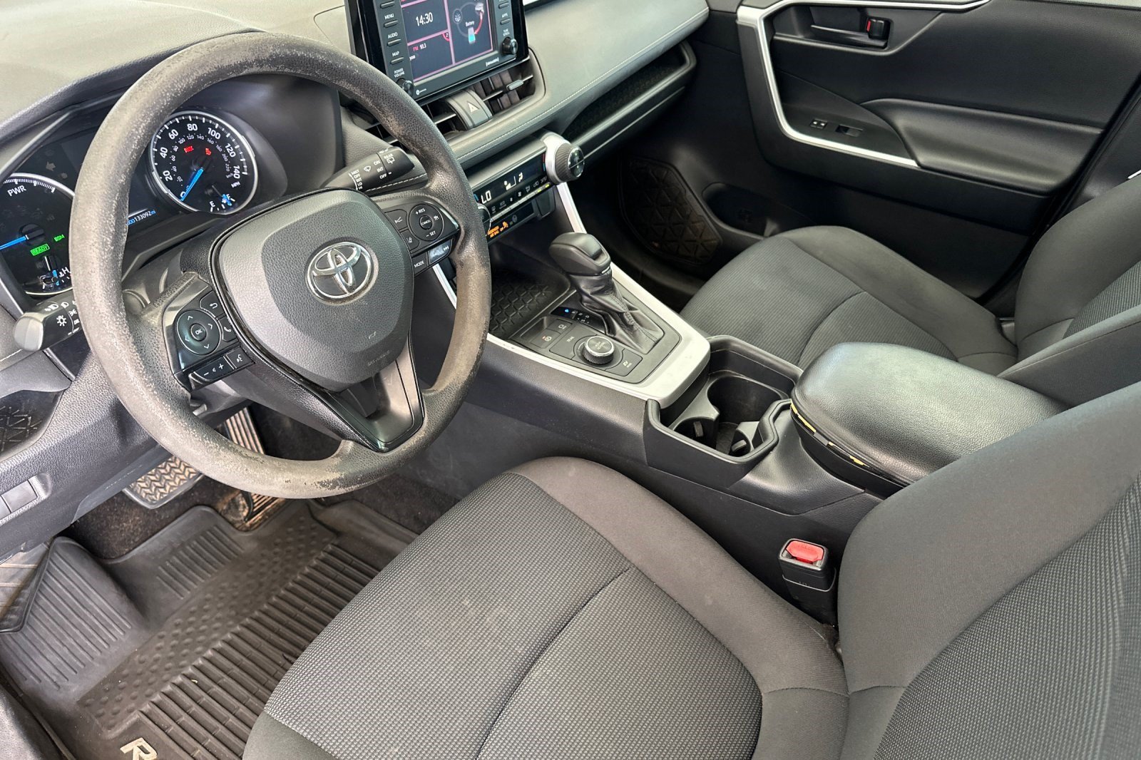 Used 2020 Toyota RAV4 LE w/ All Weather Liner Package AWD/4WD image 4