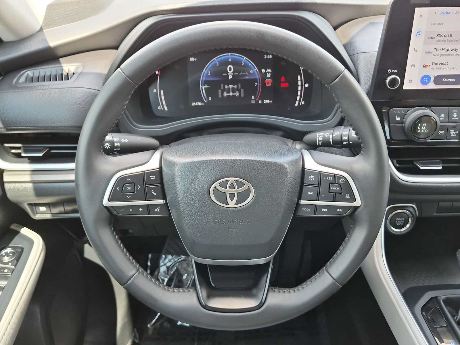 Used 2025 Toyota Grand Highlander AWD image 25