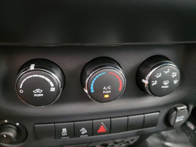 Used 2012 Jeep Wrangler Unlimited Sport AWD/4WD image 22