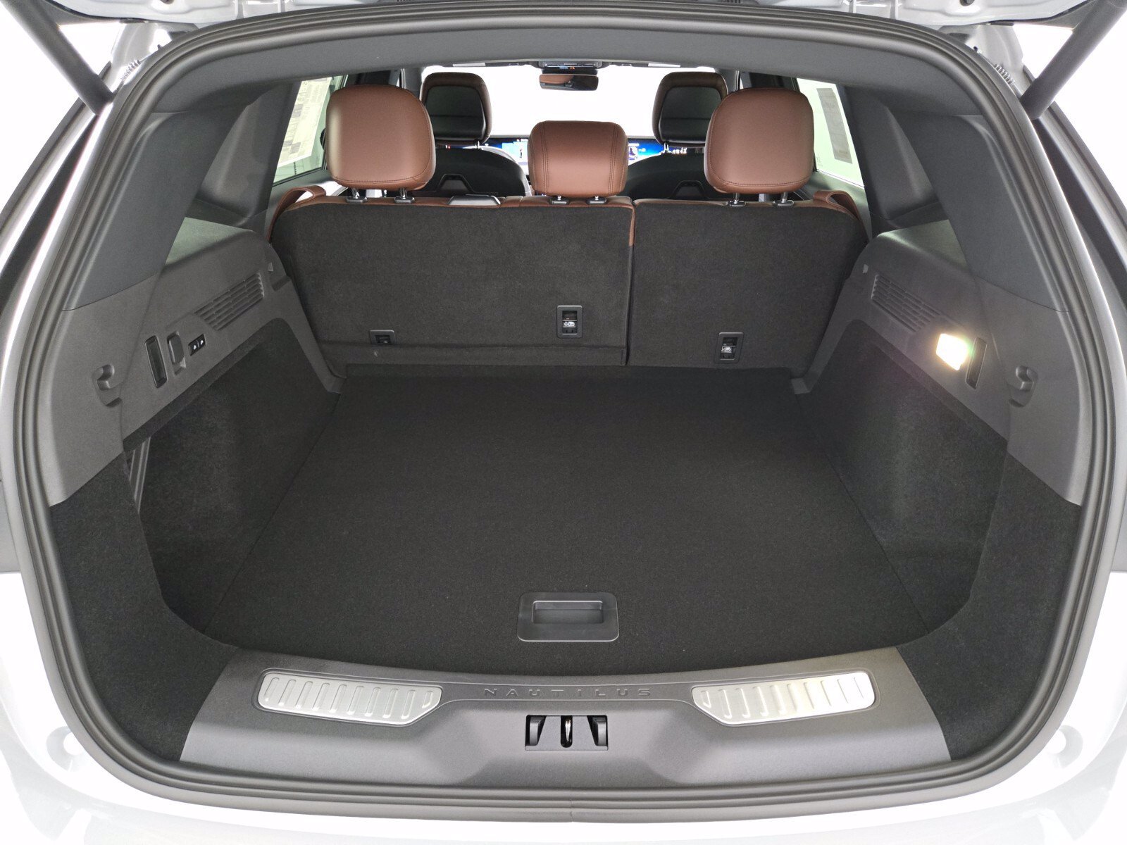 New 2026 Lincoln Nautilus Reserve w/ Jet Appearance Package AWD/4WD image 18