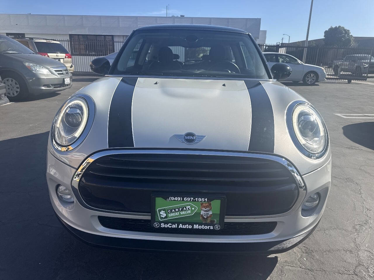 Used 2017 MINI Cooper 2-Door Hardtop image 8