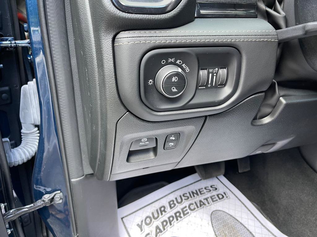 Used 2023 RAM 1500 Limited w/ Trailer Tow Group image 21