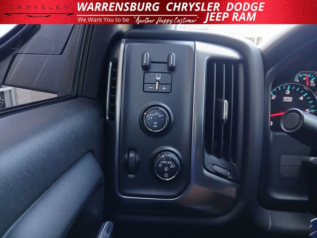 Used 2017 Chevrolet Silverado 1500 LT w/ All Star Edition AWD/4WD image 28