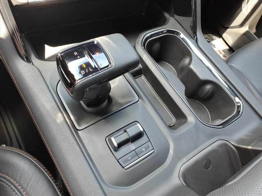 Used 2025 GMC Sierra 1500 AT4 w/ AT4 Premium Package AWD/4WD image 29