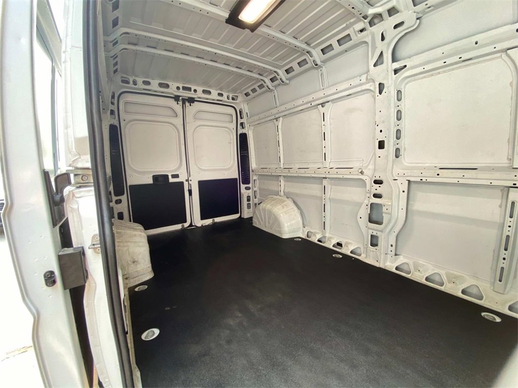 Used 2023 RAM ProMaster 2500 image 12