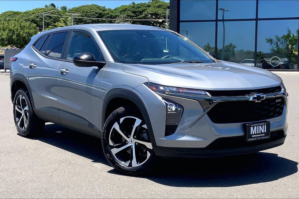 Used 2024 Chevrolet Trax RS FWD image 30