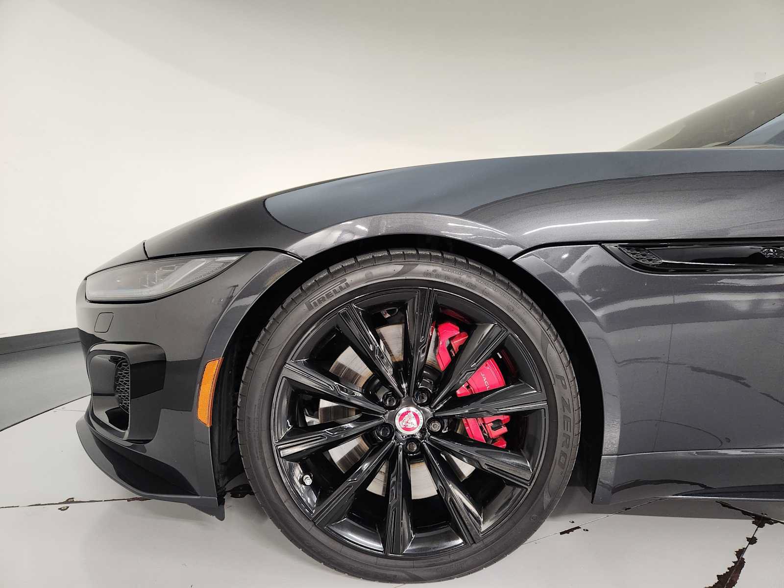 Used 2023 Jaguar F-TYPE R AWD/4WD image 10