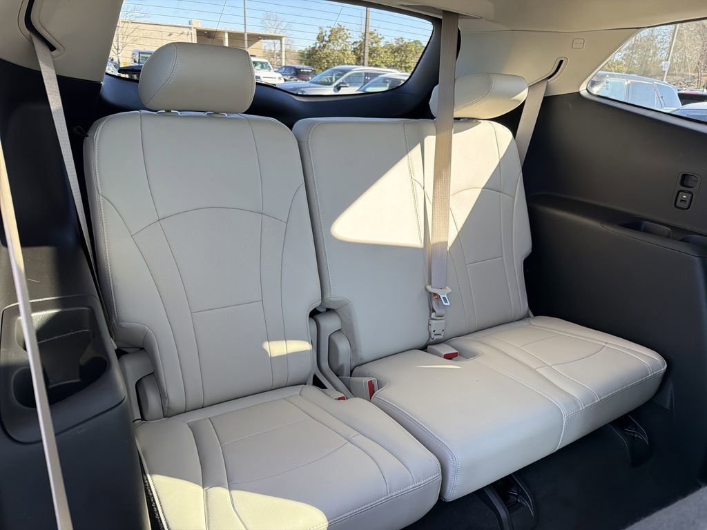 Used 2024 Buick Enclave Essence w/ Experience Buick Package image 18