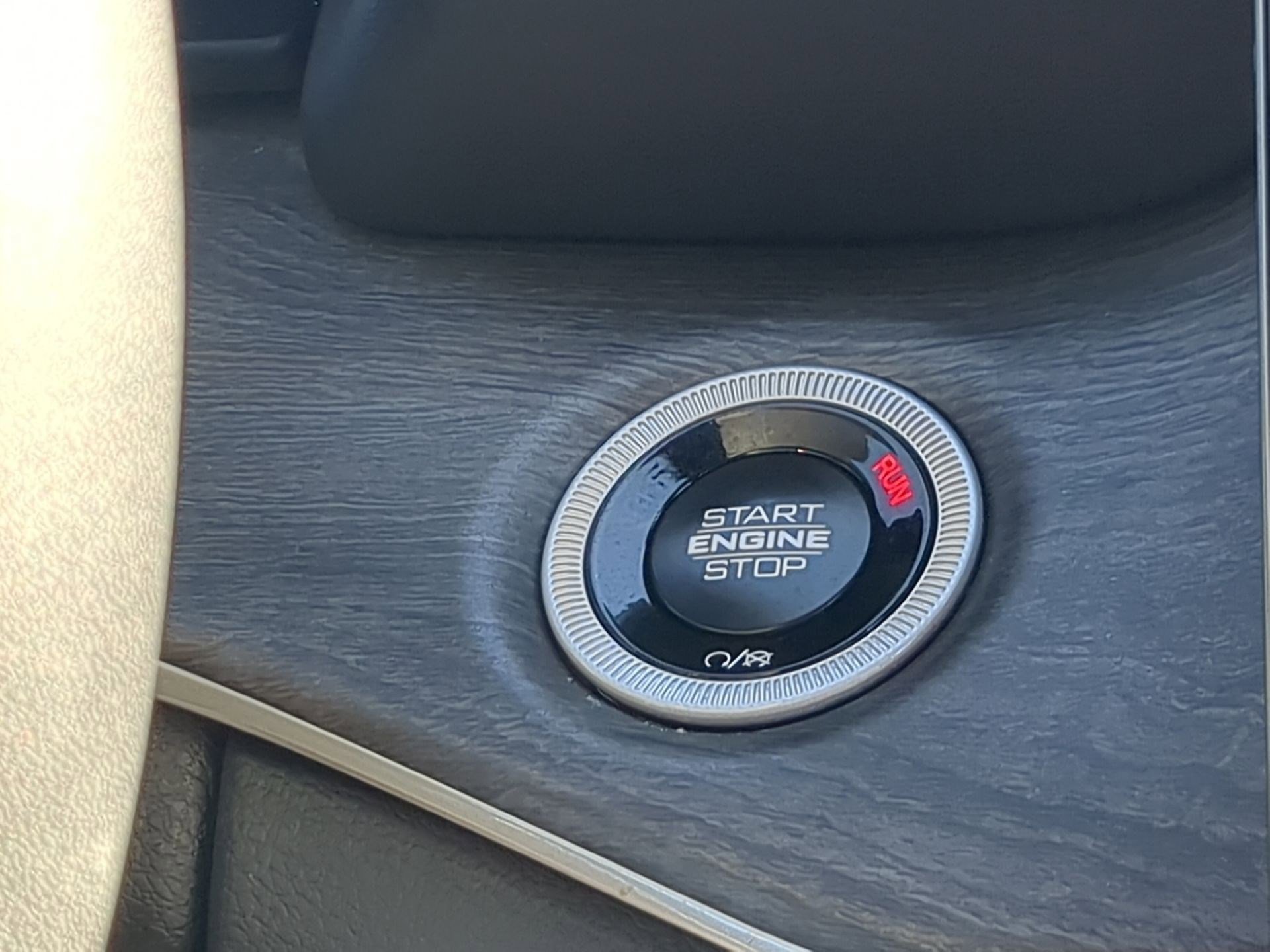 Used 2024 Jeep Grand Cherokee L Limited image 19