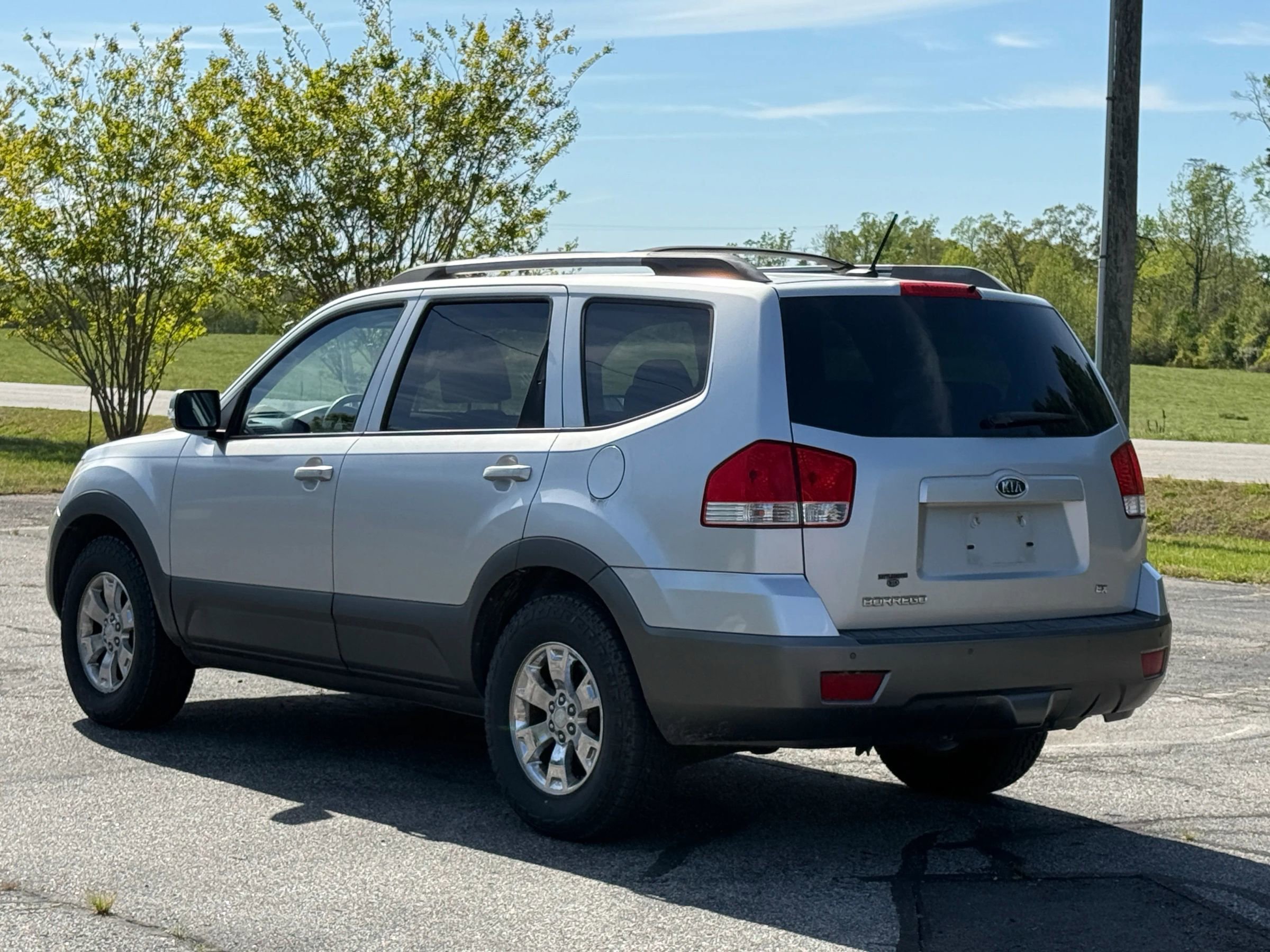 Used 2009 Kia Borrego EX w/ Leather Pkg image 5