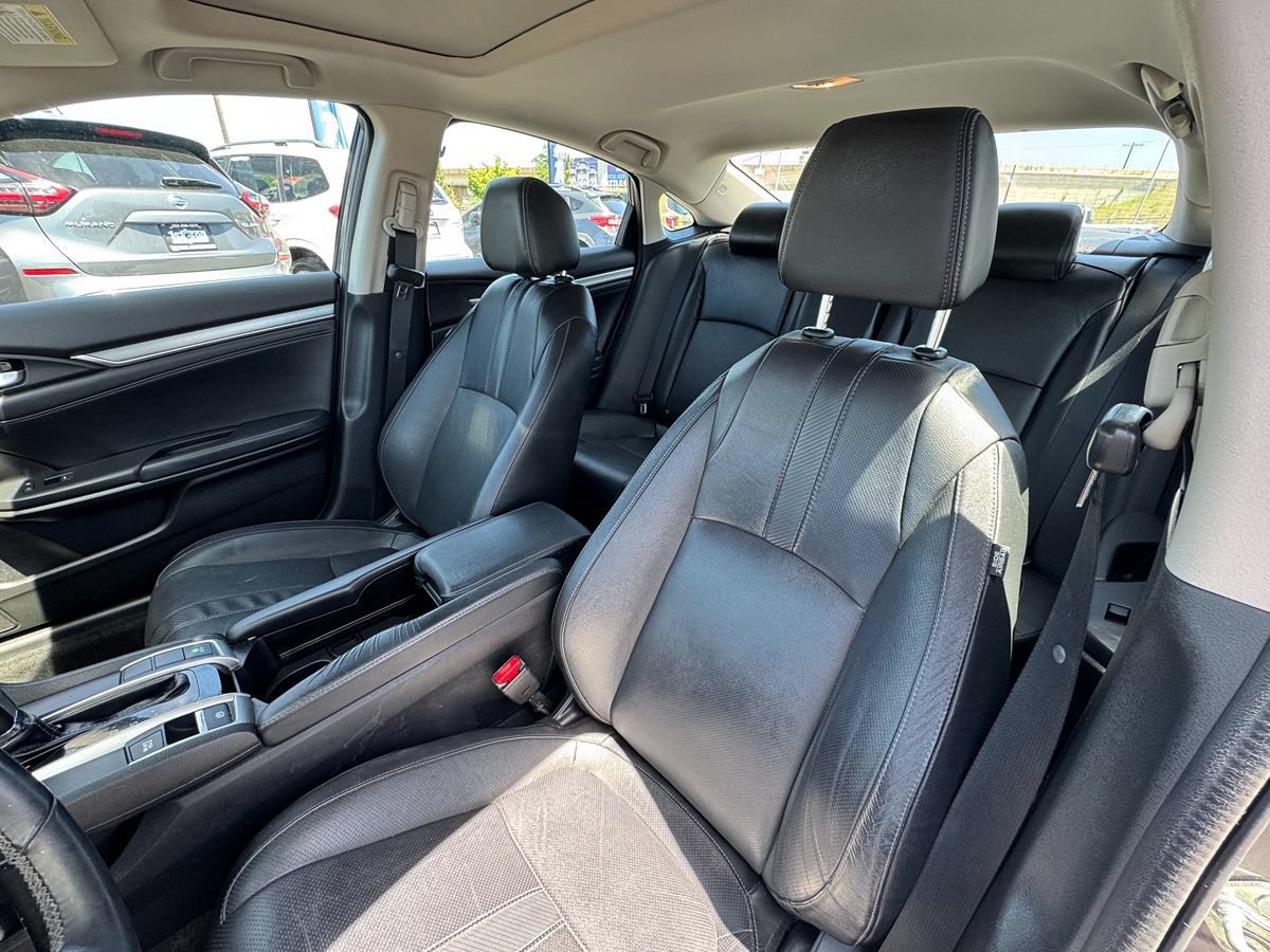 Used 2017 Honda Civic Touring image 15
