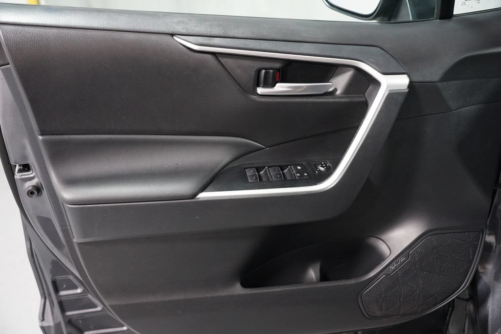 Used 2023 Toyota RAV4 XLE FWD image 30