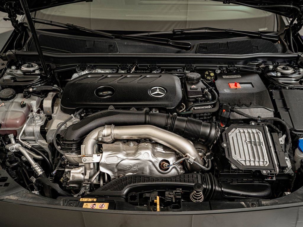 Certified 2025 Mercedes-Benz CLA 250 4MATIC image 37