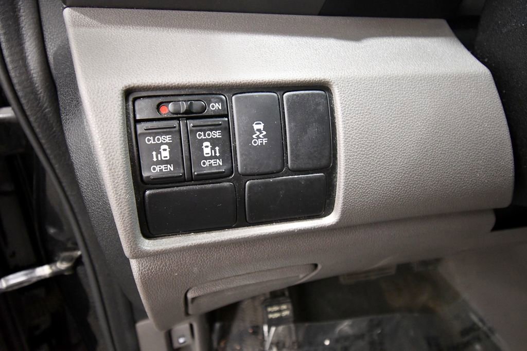Used 2016 Honda Odyssey SE image 19