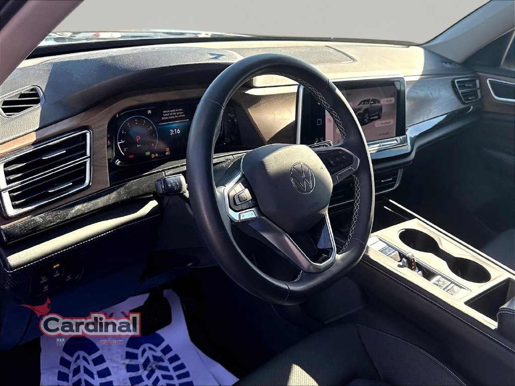 Used 2024 Volkswagen Atlas SE AWD/4WD image 17