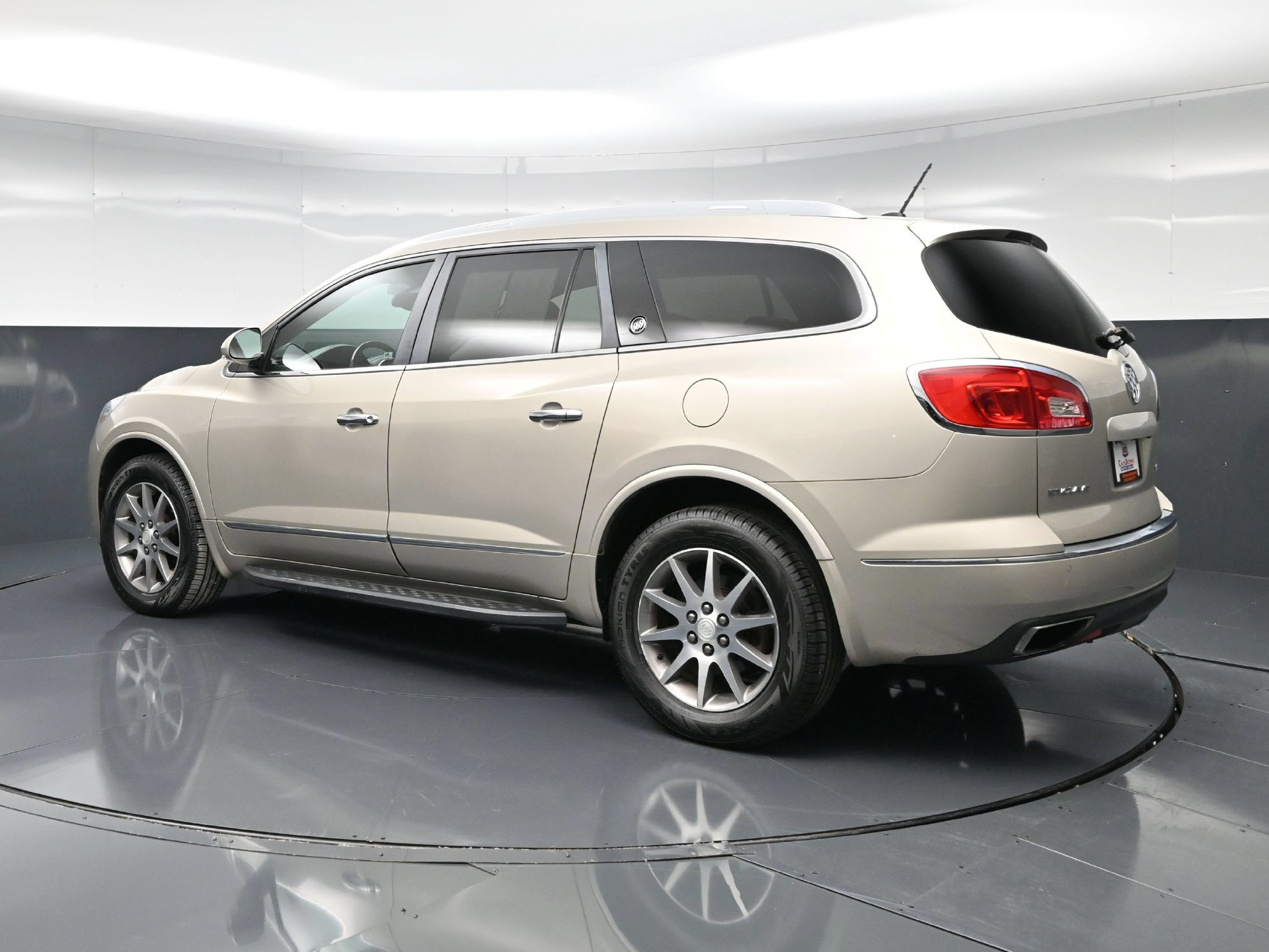 Used 2014 Buick Enclave Leather FWD image 6